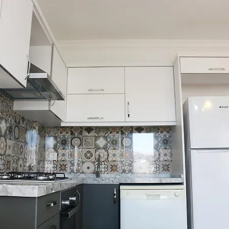 1+1 Lovely Apartment With 2 Balconies Apartmán